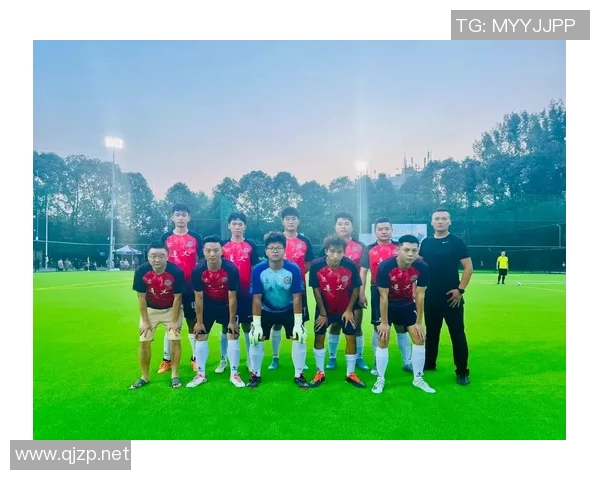 以青训为核心打造足球强国战略，探索年轻球员成长路径与未来发展机遇